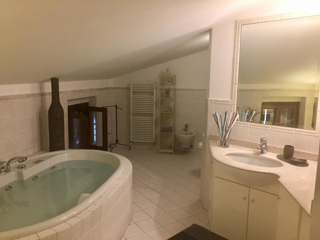 Marie Rose Luxury B&B & Apartment Desenzano del Garda Luaran gambar