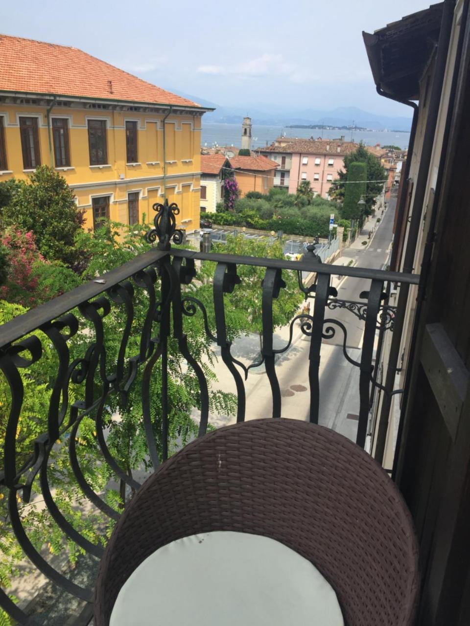 Marie Rose Luxury B&B & Apartment Desenzano del Garda Luaran gambar